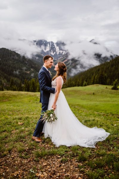 1_Howell_Howell_Vows-and-Peaks_Emily-Matt-Small-Family-Adventure-Elopement-20_low