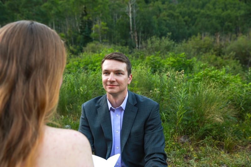 Cute-Intimate-Elopement-in-Colorado_Out-West-Elopements_130A7148_low