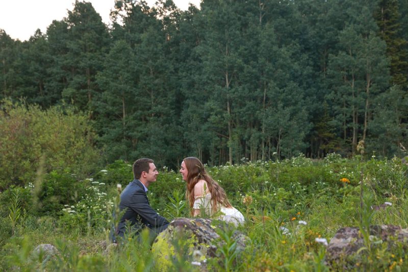 Cute-Intimate-Elopement-in-Colorado_Out-West-Elopements_130A7167_low