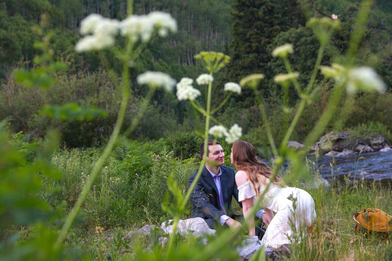 Cute-Intimate-Elopement-in-Colorado_Out-West-Elopements_130A7175_low