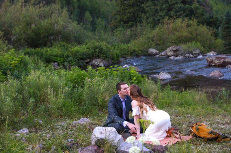 Cute-Intimate-Elopement-in-Colorado_Out-West-Elopements_130A7178_low