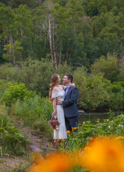 Cute-Intimate-Elopement-in-Colorado_Out-West-Elopements_130A7322_low